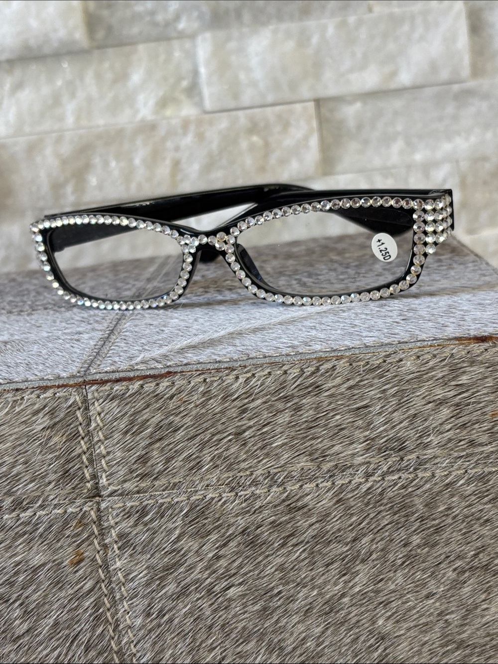 NWOT Crystal-Trim Black Reading Glasses - Unbranded  1.25